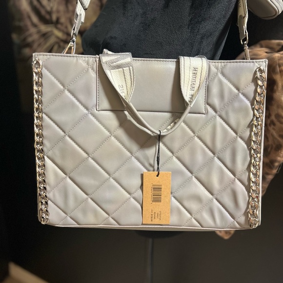 🖤🖤NWT-STEVE MADDEN Gray Faux Leather
Quilted Large Shoulder Bag🖤🖤 - Picture 6 of 12